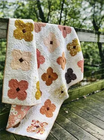 Book A LIFE WITH QUILTS by Melanie Traylor from Southern Charm Quilts # SCQ-118