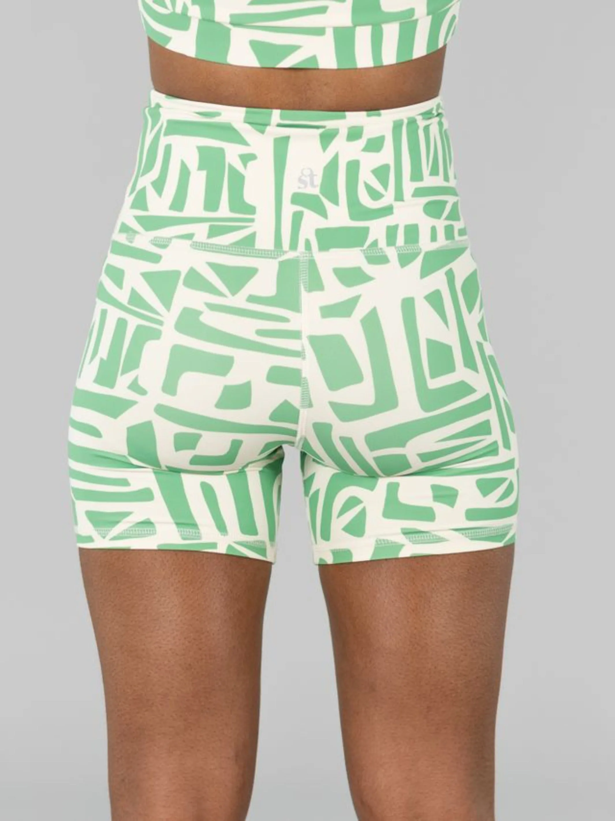 Strut This Gusher Short